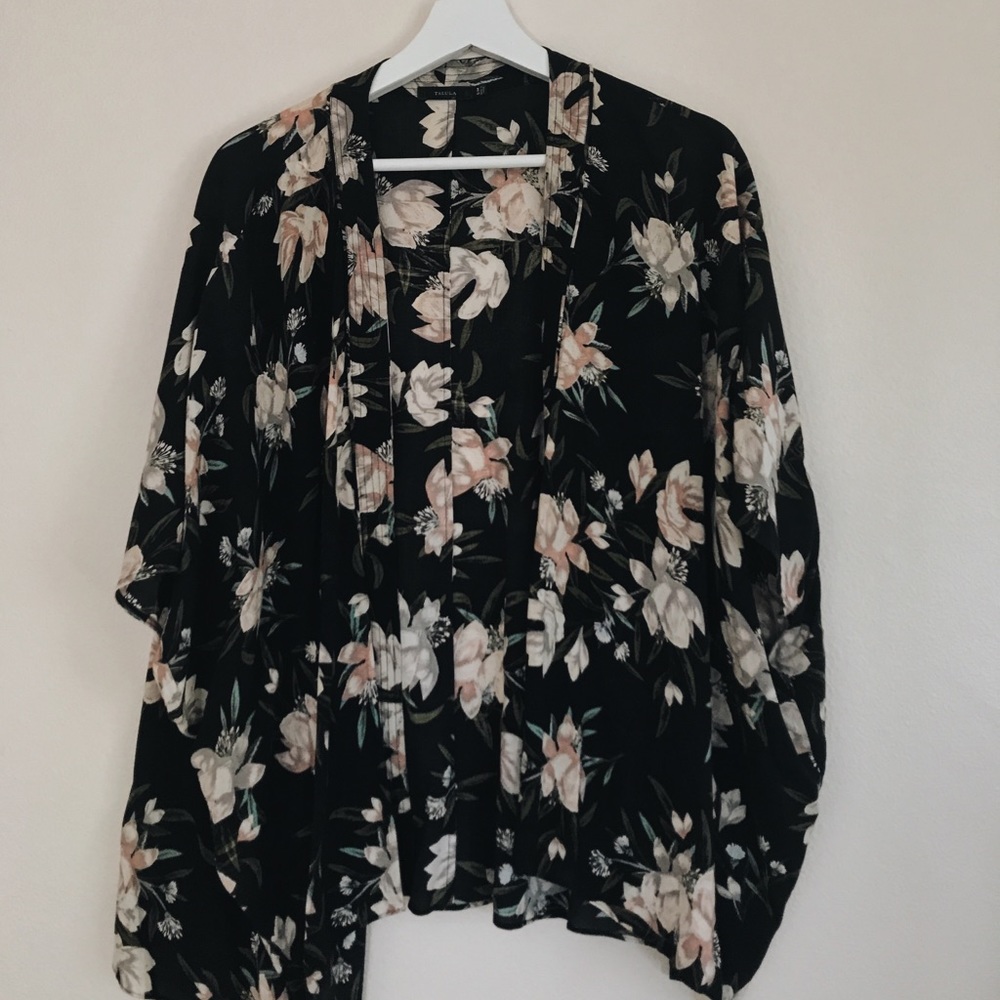 Floral print flowy light jacket